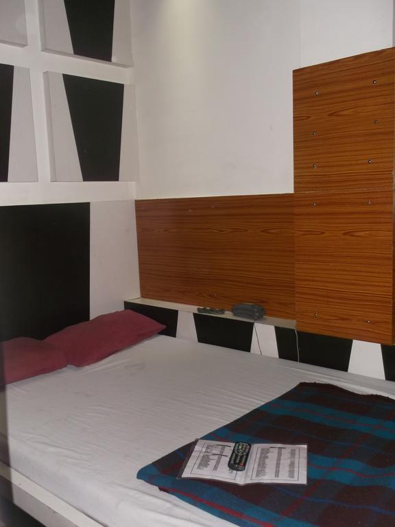 Hotel Abhineet Palace Džajpur Pokoj fotografie