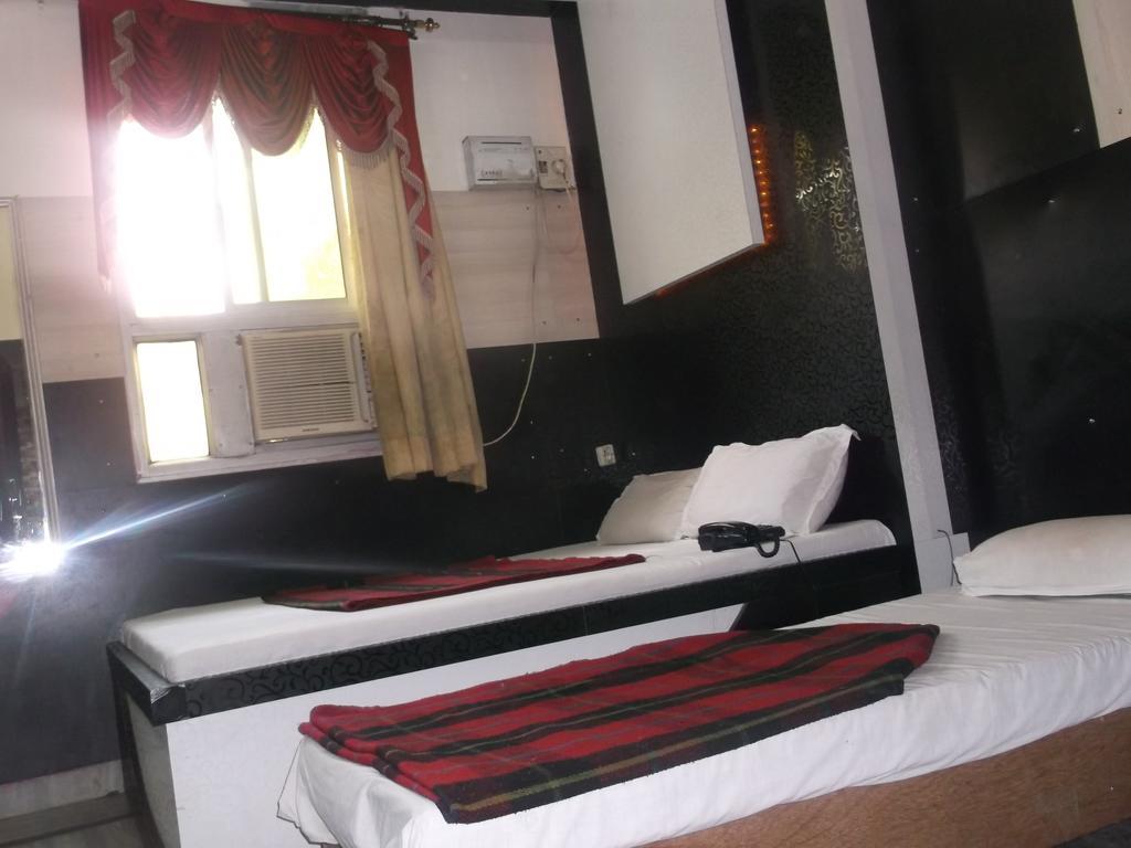 Hotel Abhineet Palace Džajpur Pokoj fotografie